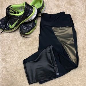 Onzie Pants - Onzie workout yoga capri Onzie Pants - Onzie workout yoga capri